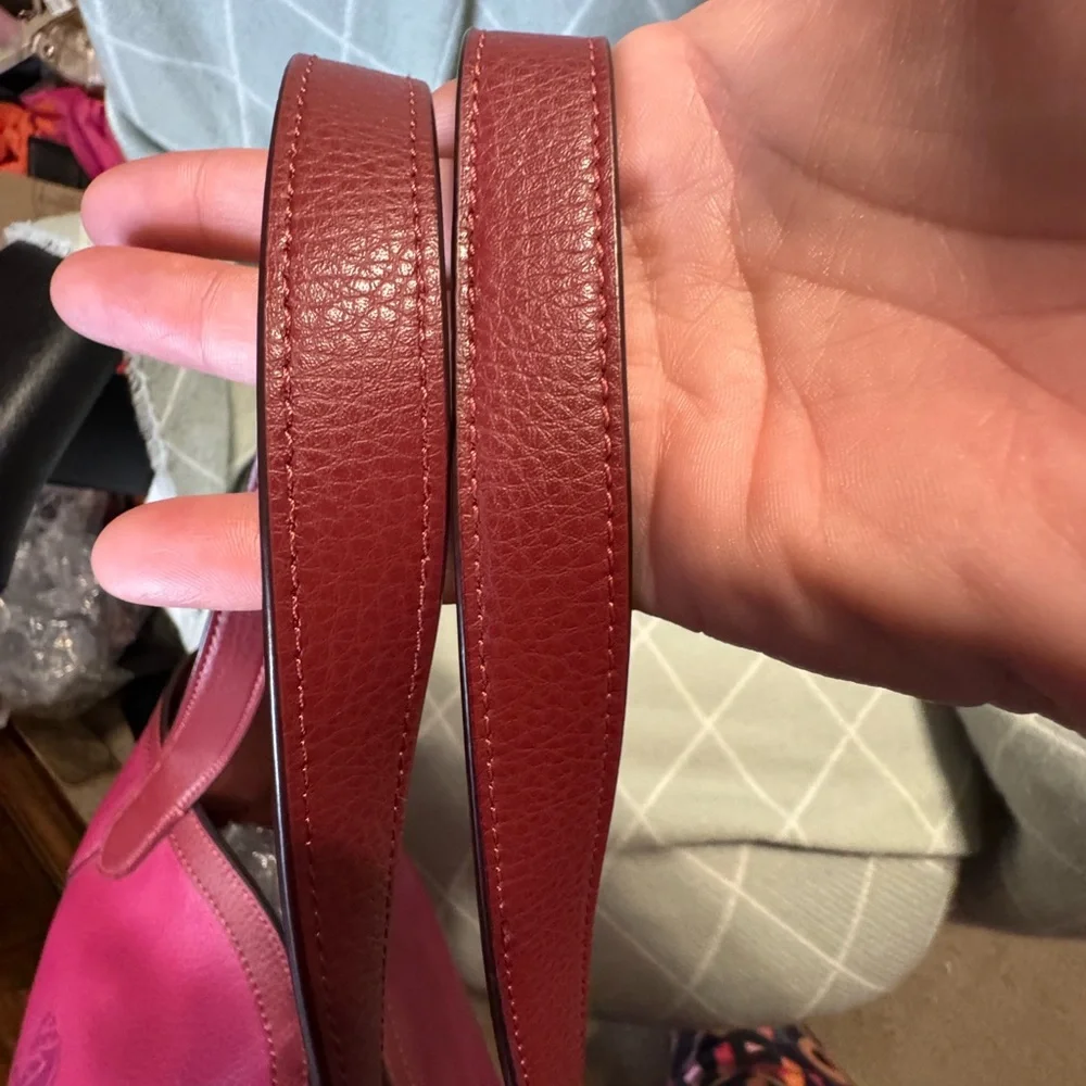 Coach - Tote 27 Colorblock w/Horse & Carriage 2021
EUC - Pebbled Leather - Picture 9 of 14